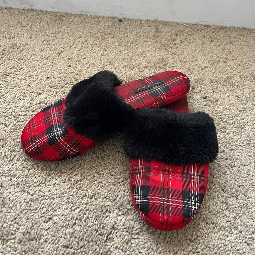 VS slippers